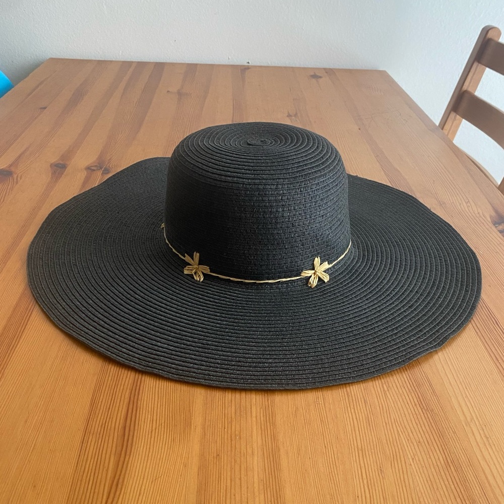 Black Beach Floppy Hat